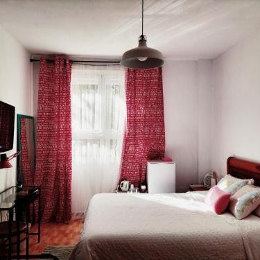 Acogedoras Habitaciónes en Madrid Thumbnail