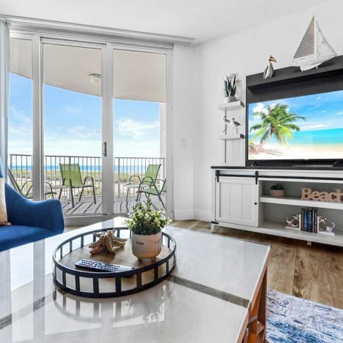 Sunrise Surprise 9th floor 2BR 2 BA King Suite Beach shuttle, heated pool! Thumbnail