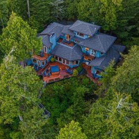 Snug Harbour Inn Thumbnail