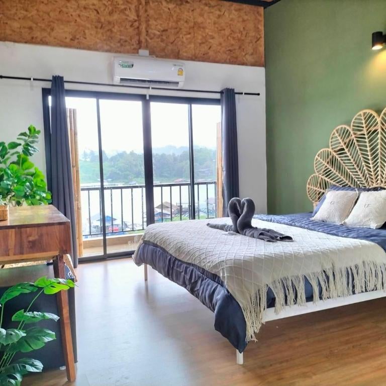 MonStay