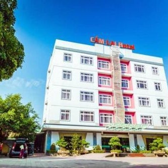 Khách sạn cẩm lai