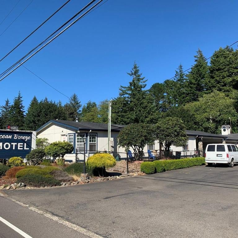 Ocean Breeze Motel Thumbnail