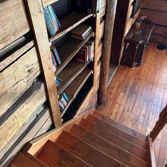 Rustic Beaverfoot Lodge Room N6 Thumbnail