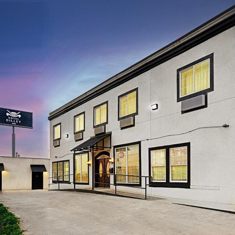 Hotel Dilley Grand Thumbnail