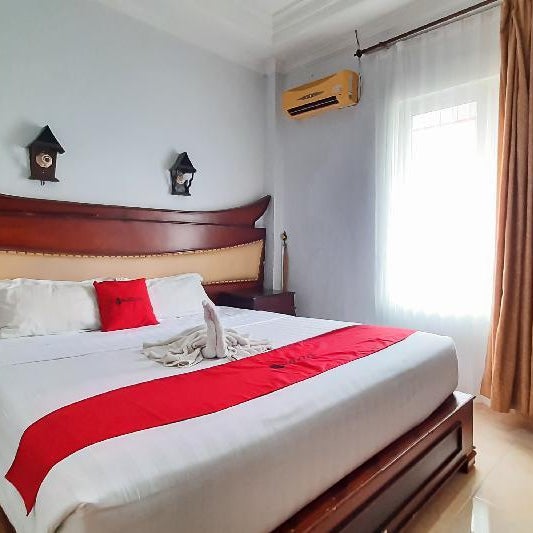 RedDoorz Syariah near RS Yos Sudarso Padang