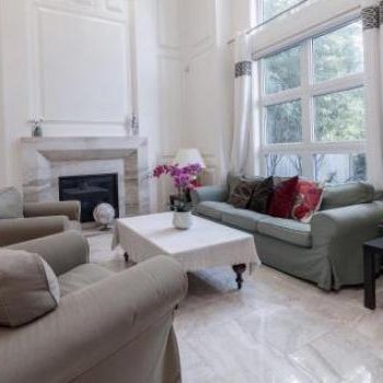 Luxurious Private Rooms in Richmond Thumbnail