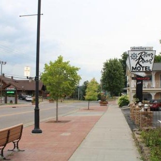 River Road Motel Thumbnail