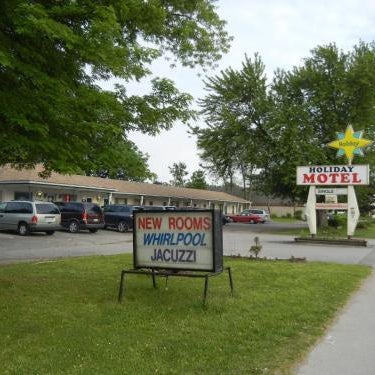 Holiday Motel Thumbnail