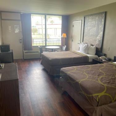 Super 8 by Wyndham Valdosta Mall Thumbnail