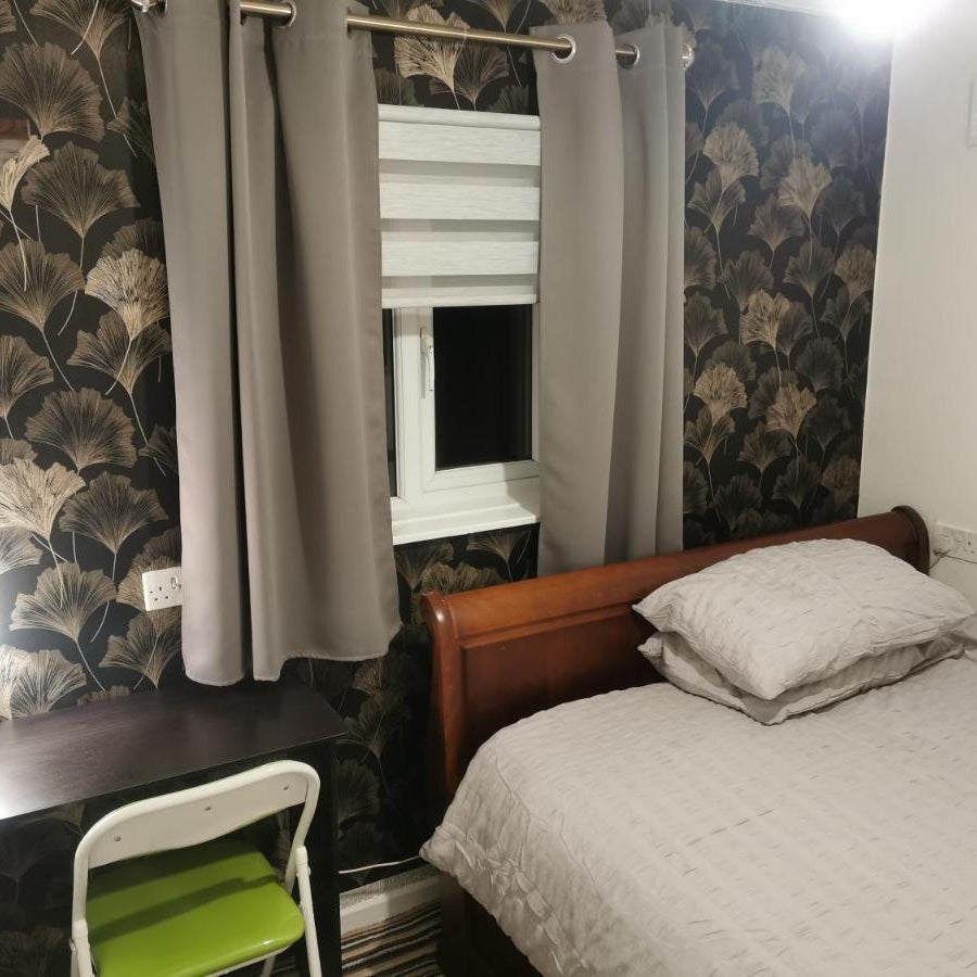 116 Maison Dieu Road Room E in Dover