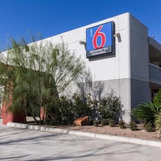 Motel 6-Uvalde, TX Thumbnail