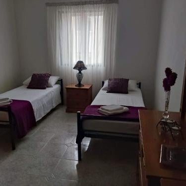 St Julian's Twin Room In A Private House Thumbnail