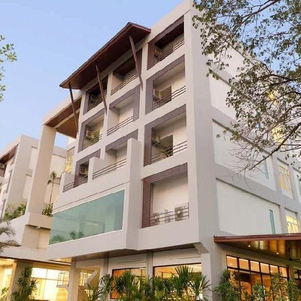Green Hotel and Resort