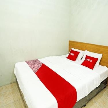 Atiq Homestay Syariah Mitra RedDoorz Thumbnail