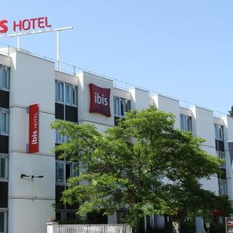 ibis Saint-Denis Stade Ouest