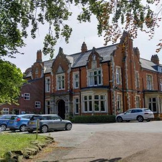 Oaklands Hall Hotel Grimsby
