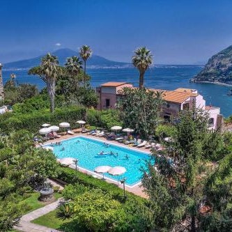 Aequa Hotel