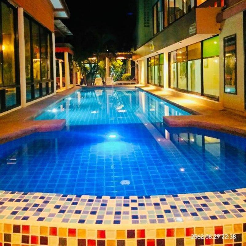 Front Beach Hotel