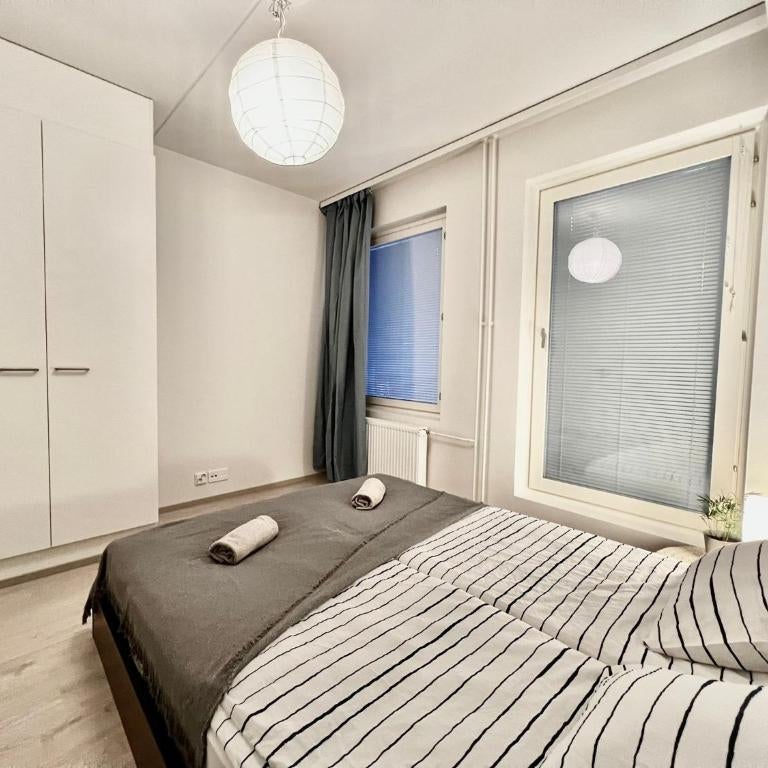 Easy Stay Rooms & Apartments near Airport Thumbnail