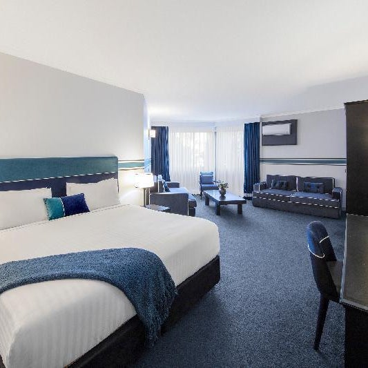 Ramada by Wyndham Diplomat Canberra