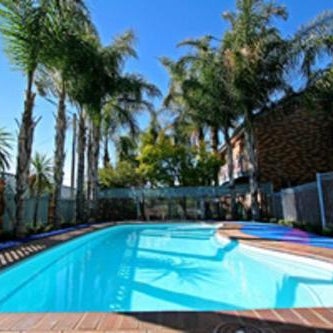 Cattlemans Country Motor Inn & Serviced Apartments