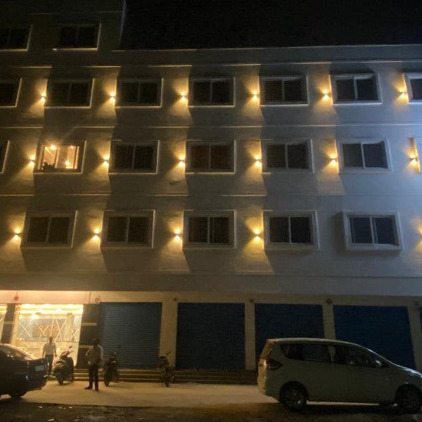 Hotel Sri Pranams Royal Grand