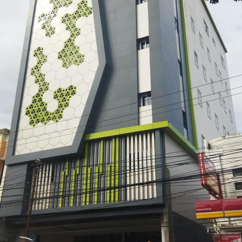 W Three Style Hotel Makassar