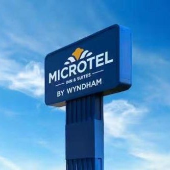 Microtel Inn & Suites by Wyndham Boisbriand