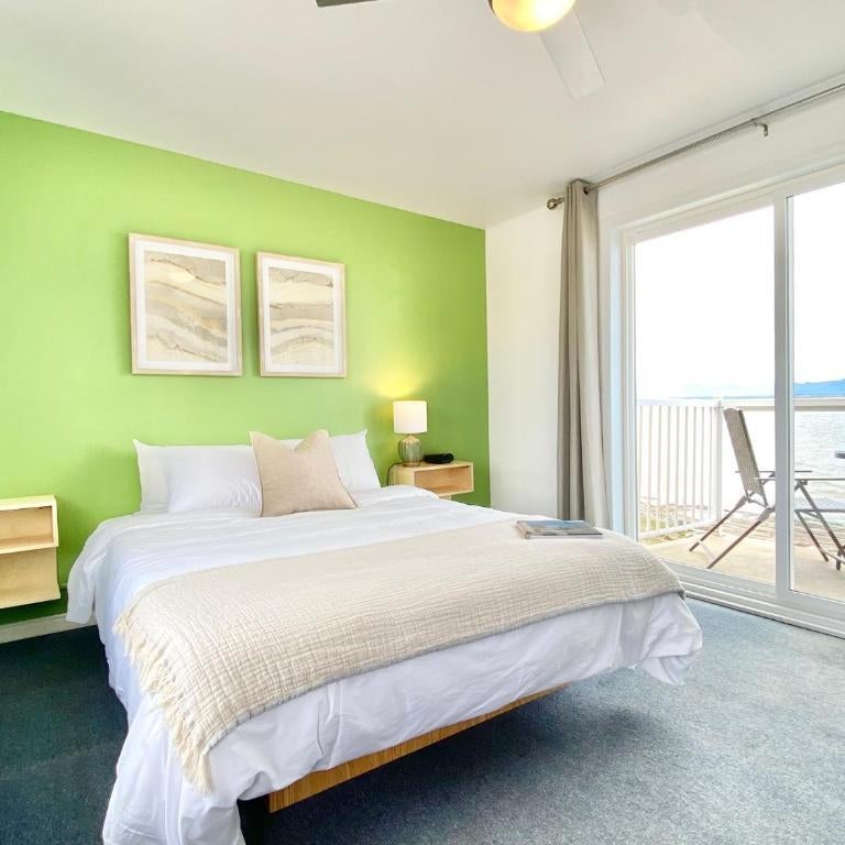 La Plage Motel