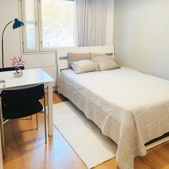 Private rooms near metro, free parking,direct bus from airport Thumbnail
