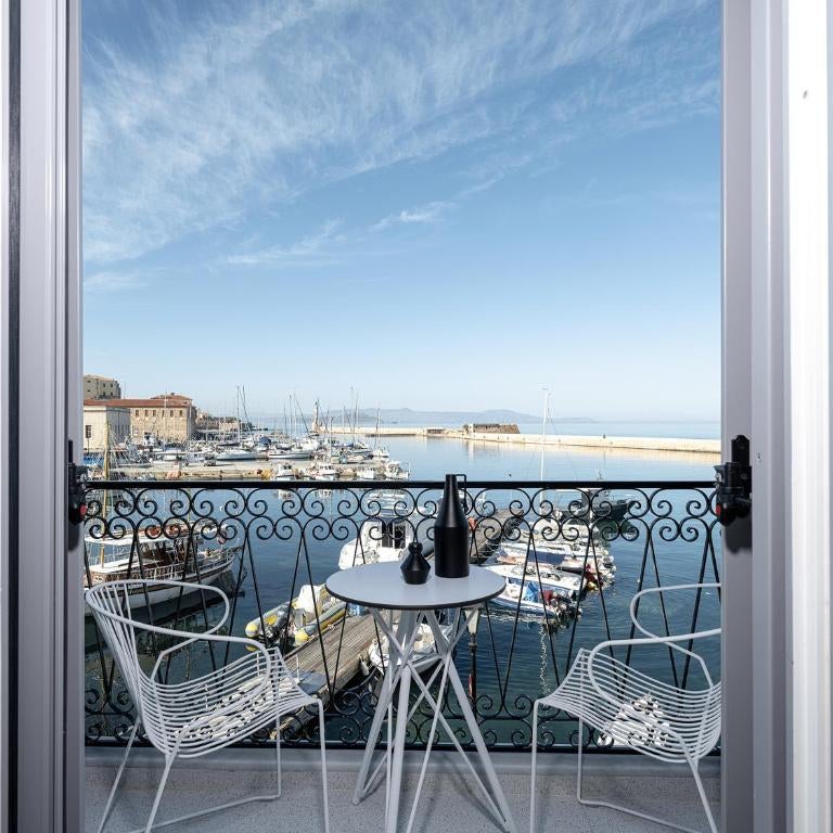 Riviera Suites Thumbnail