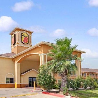 Super 8 by Wyndham Houston North I-45 Thumbnail
