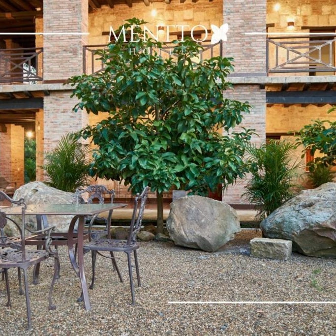 Mentto Hotel