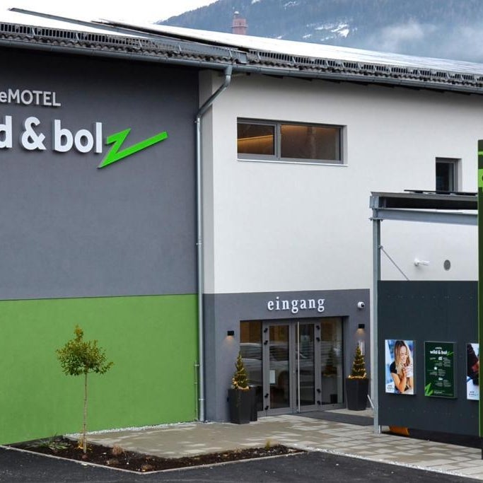 wild & bolz eMotel