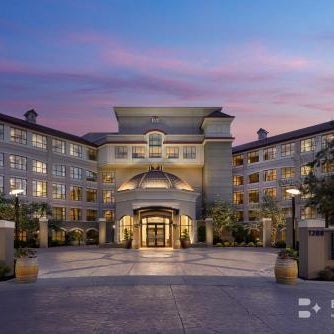 The Royal Kelowna - Bellstar Hotels & Resorts Thumbnail