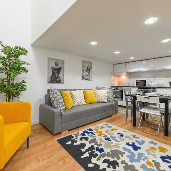 2 bedroom flat in Damjanich str., Hirsch Thumbnail