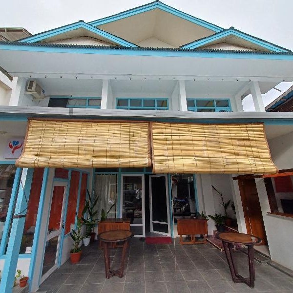 Komodo Indah Hotel