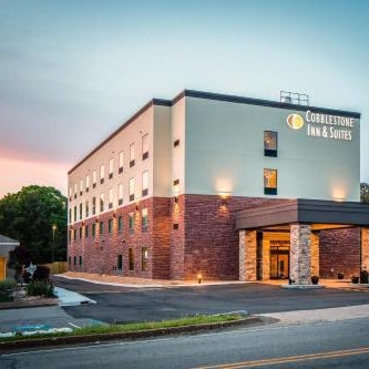 Cobblestone Hotel & Suites - Mosinee Thumbnail