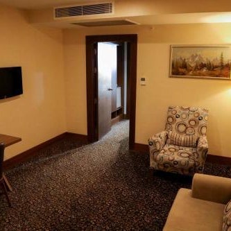 Teymur Continental Hotel & Convention Center