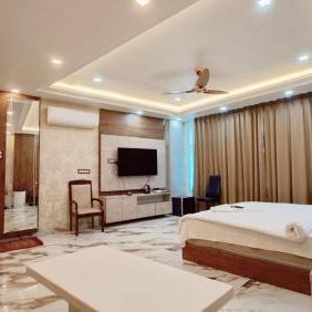 V SQUARE AIRPORT HOTEL Thumbnail