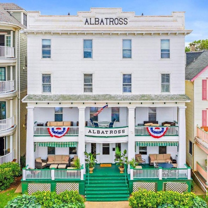 Hotel Albatross Thumbnail