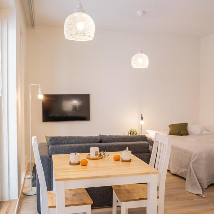 Snowflake suites V Thumbnail