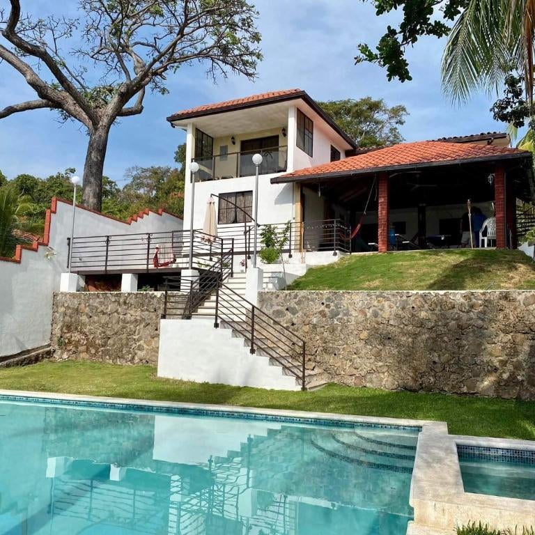 Habitaciones Casa Cuscatlan Thumbnail