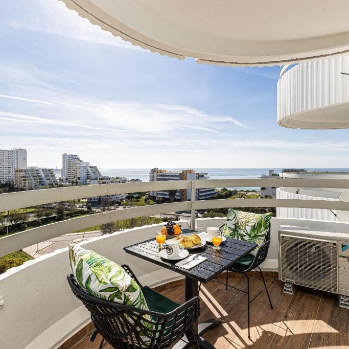 Torre Verde | Sea View, Pool & AC