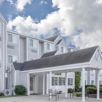 Microtel Inn & Suites by Wyndham Manistee Thumbnail