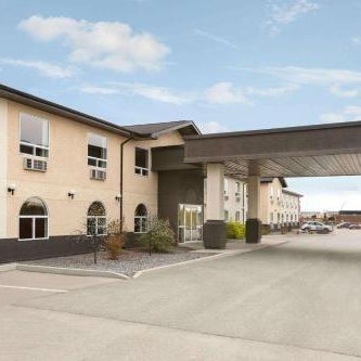 Days Inn & Suites by Wyndham Thompson Thumbnail