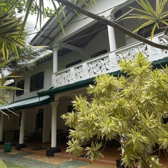 Lavila beach cottage Thumbnail