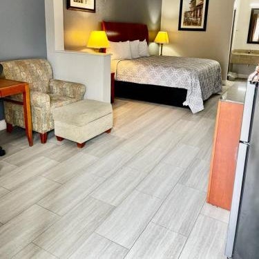 American Way Inn & Suites Thumbnail