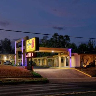 Super 8 by Wyndham Palestine TX Thumbnail