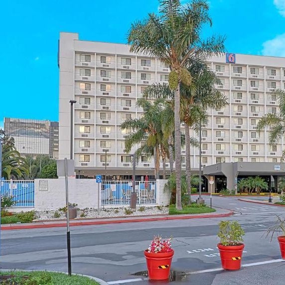 Studio 6  Suites Los Angeles, CA - Los Angeles LAX